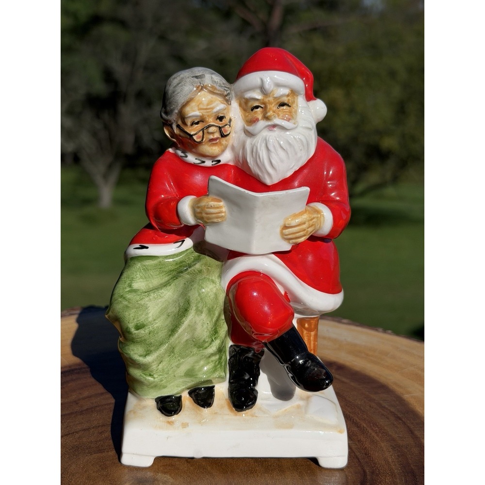 1979 Berman Anderson Santa Mrs Claus Music Box Japan Christmas 6.75"